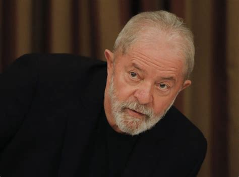 Pai de 4 gatos e 2 cachorros. Maioria defende impedimento de Lula para concorrer em 2022 ...