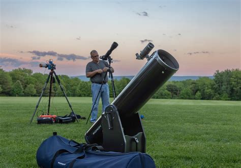 Eyes To The Skies Professional And Amateur Astronomers Help The Public Observe And Learn About