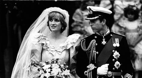 A Slice Of Prince Charles Dianas Wedding Cake Goes On Sale Life
