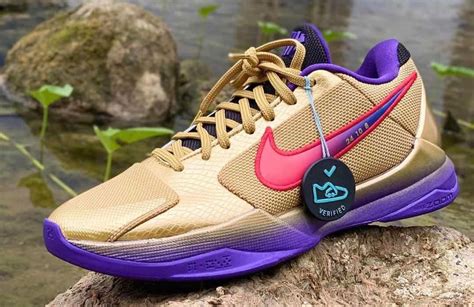 Heres A First Look At The Undefeated X Nike Kobe 5 Protro Hall Of Fame