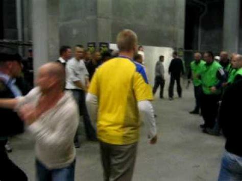 Последние твиты от hooliganstv (@hooliganstv_eu). Brøndby hooligans riot - YouTube