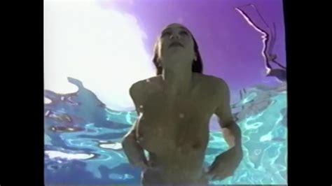 Lori Jo Hendrix Underwater