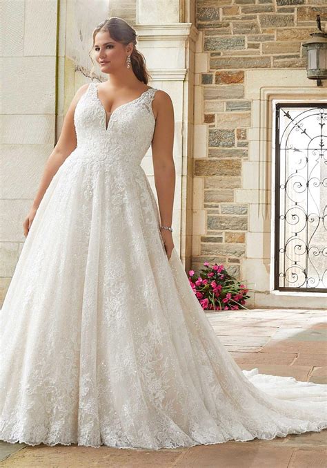 Best Wedding Dress Styles For Large Bust