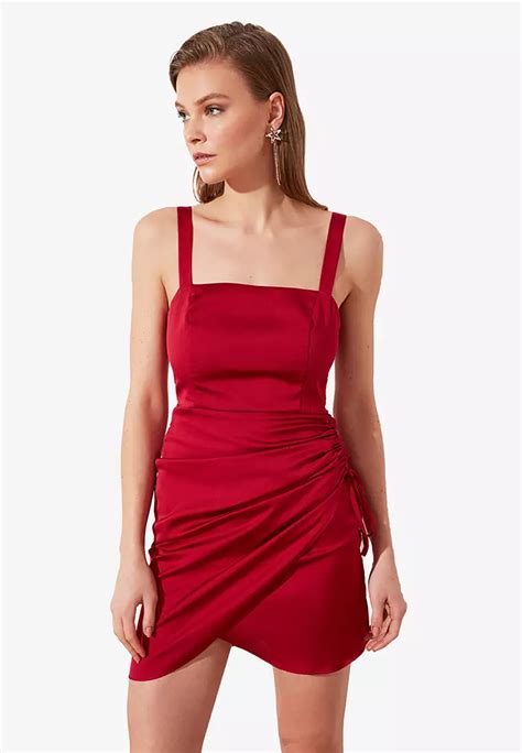 buy trendyol burgundy dress online zalora malaysia