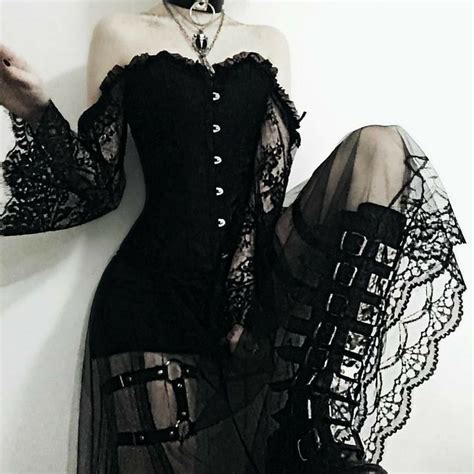 Pin By Caite Mac On Gothic Clothes Shoes Bags Jewlery In 2020 Goth