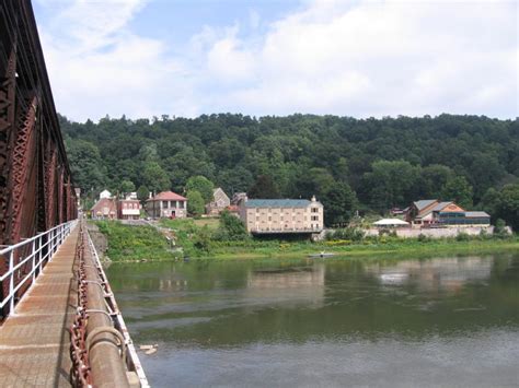 11 Slow Paced Small Towns Near Pittsburgh Where Life Is Still Simple