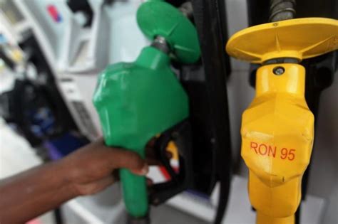 Semak harga minyak terkini secara mingguan di malaysia. Harga minyak naik bermula tengah malam ini - Semasa | mStar