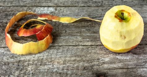 Lastuce Insolite Pour éplucher Une Pomme En Deux Secondes