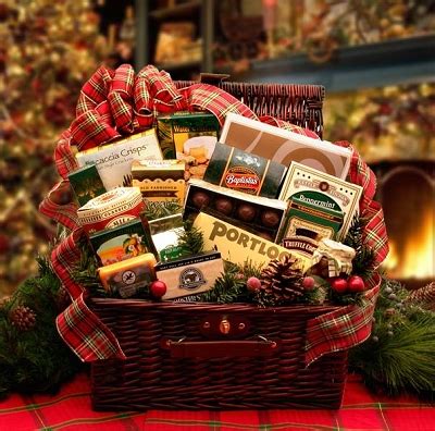 These themed christmas gift baskets are stuffed to the brim with presents the lucky recipient will actually use. Family Gatherings Holiday Christmas Gift Basket by Gift ...
