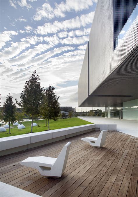 Tampa Museum of Art by Stanley Saitowitz｜Natoma Architect - 谷德设计网