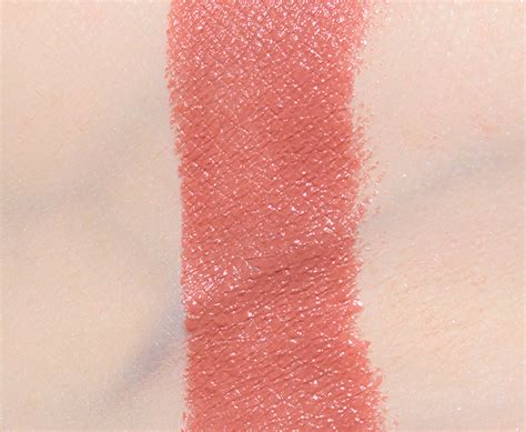 Charlotte Tilbury Chic Pink Kissing Lipstick Review And Swatches