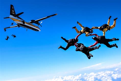 Golden Knights Army Parachute Team Jumping Into The Tri States