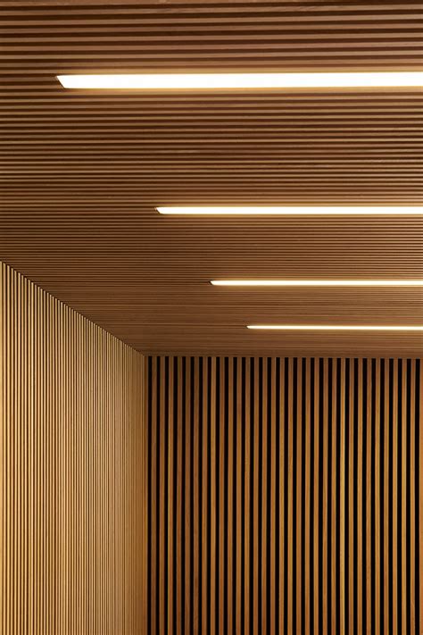 A linear wood ceiling is when you look up from the floor and see a nice, wide piece of wood. wood-slat-ceiling | Interior Design Ideas.