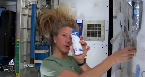 One astronaut shows us how he showers. you can't beat living in space: How do astronauts shower in space? | gooyadaily