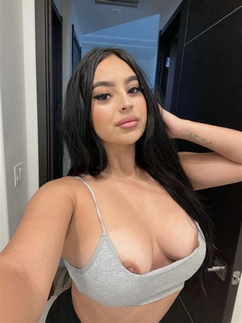 Tw Pornstars Julia Star The Most Liked Pictures And Videos From Twitter For All Time