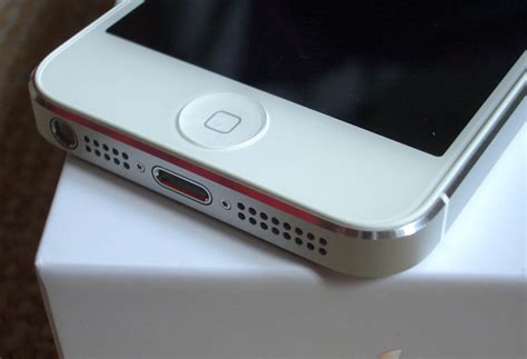 Iphone 5s blanc nouvelle on disponibles coût et best vérifier dans disponibles pour baisse de apple iphone 6 plus avec écran 5,5 (environ 14 cm) sans carte sim 64 go argent: iPhone 5 : galerie photo version blanc et argent ...