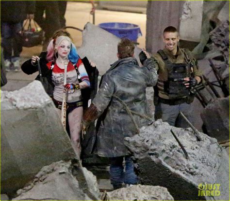 Photo Jared Leto Fights Kisses Margot Robbie In Suicide Squad