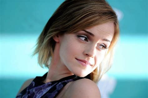 2560x1700 Emma Watson New Chromebook Pixel Hd 4k Wallpapers Images
