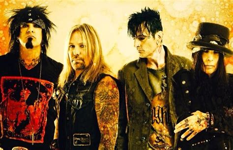 See Who’s Joining Machine Gun Kelly In Upcoming Mötley Crüe Biopic