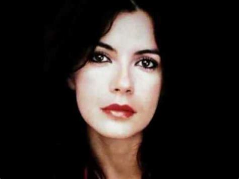 Her birthday, what she did before fame, her family life, fun trivia facts, popularity rankings, and more. Carole Laure - J'ai Une Chanson - YouTube