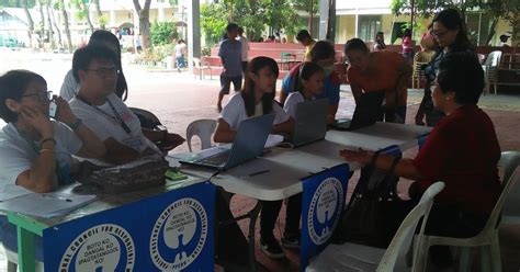 Ppcrv Volunteers Assist Voters In Iloilo City Philippine News Agency