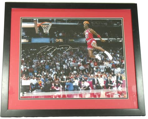 Michael Jordan Signed Bulls Custom Framed 16x20 Dunk Contest Photo Uda