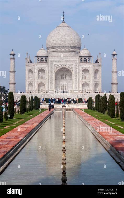 The Taj Mahal In India Stock Photo Alamy