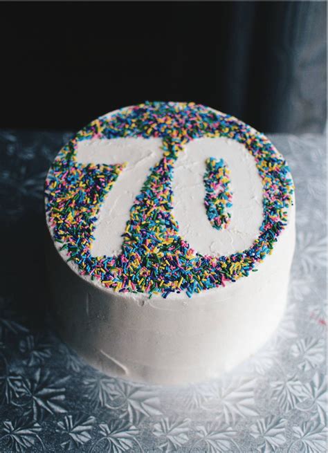 Today i will be giving some of the best gifts you can get a this is for all the people who keep asking me what can be the best gift to get a guy for his birthday. 70th Birthday Cake - Crumbs + Tea