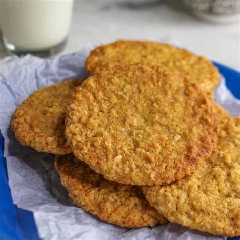 Crispy And Chewy Coconut Flour Oatmeal Cookies