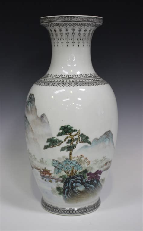 A Chinese Republic Style Porcelain Vase Late 20th Century Painted