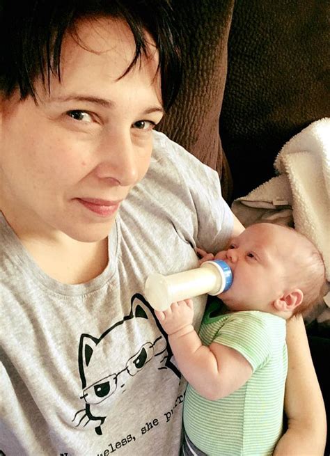 10 Things This Formula Feeding Mom Wants Breastfeeding Moms To Know