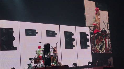 Twenty One Pilots Josh Dun Drum Battles Himself Barclays Center