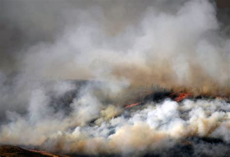 East Troublesome Fire Explodes To 170000 Acres Forcing Evacuations