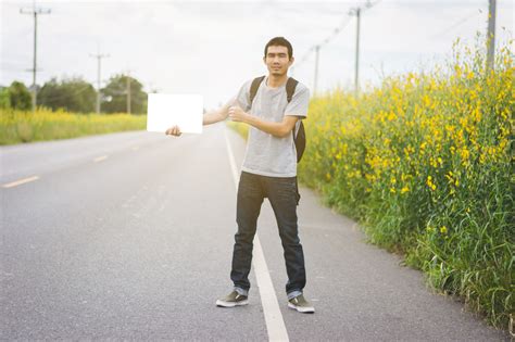 Japanese Teens Aborted Bid To Hitchhike Across The United States Divides Social Media The