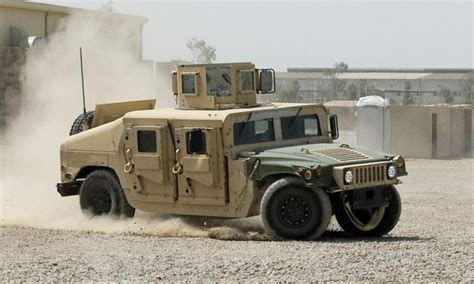 602nd Maint Co Soldiers Repair Humvees For Transfer To Iraqi Security