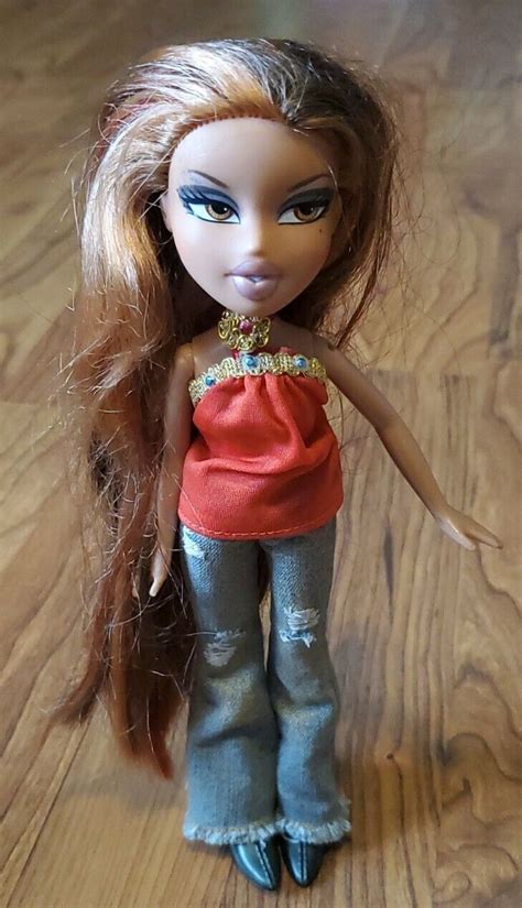 Bratz Doll 2001 With Long Hair Brown Eyes Light Pink Lips