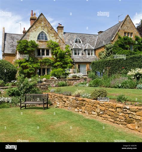 Coton Manor House And Landscaped Gardens Northamptonshire England Uk
