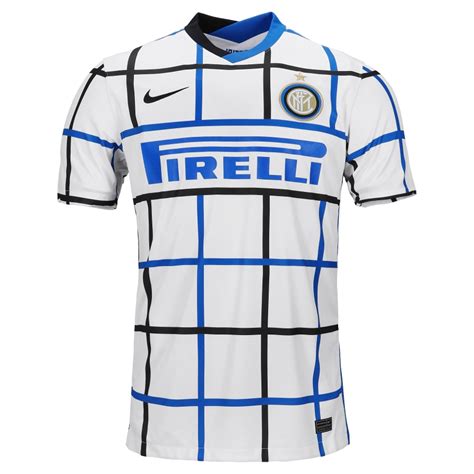 Il sito 'footy headlines' svela come dovrebbe essere la prossima maglia dell'inter: Le foto della nuova maglia away 2020/2021 dell'Inter | News