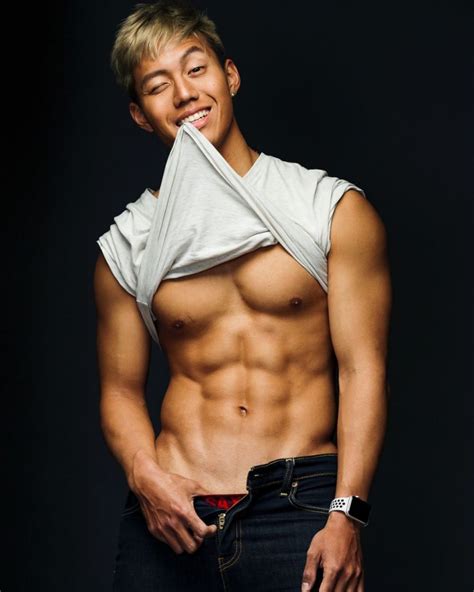 Handsome Men With Awesome Six Pack หนุ่มหล่อล่ำโชว์ซิกแพค Care And