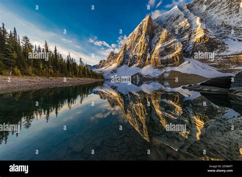 Canadian Rockies Hi Res Stock Photography And Images Alamy
