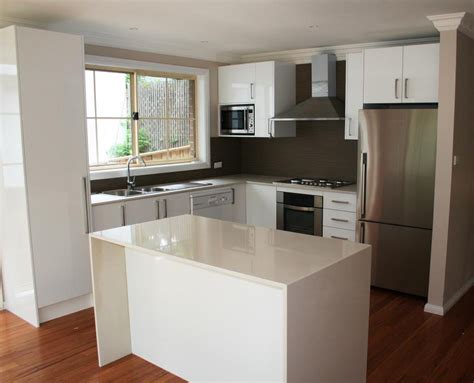 Sure, you might not have space for a kitchen island, range 'when designing your layout, always leave a metre of walkway space either one or two sides of your worktop, island, or peninsula counter. 10 Amazing Small Kitchen Design Ideas: how to make a small ...
