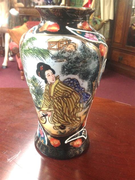 Vintage Antique Hand Painted Satsuma Vase Geisha Women K Gold