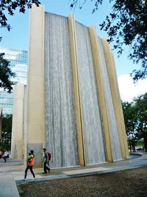 Landmark Williams Water Wall In Galleria Area Of Houston Wanderwisdom
