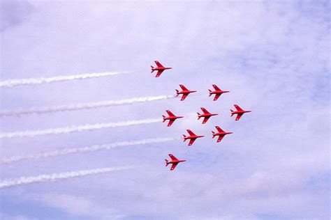 Red Arrows Folland Gnat T1s Of The Raf Aerobatic Team The Flickr