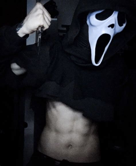 Ghostface Cosplay