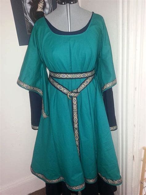 Cotton Underdress Wide Sleeve Overtunic And Leather Or Trim Belt Set
