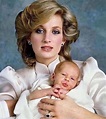 La princesa Diana con su hijo Harry (1984). | Princess diana family ...