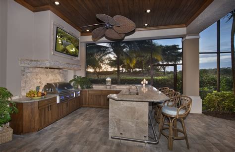 8 Outdoor Kitchen Design Trends For Southwest Florida Home