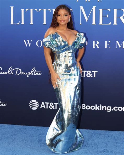 Halle Bailey Stuns In Her Little Mermaid Dress At Red Carpet Premiere