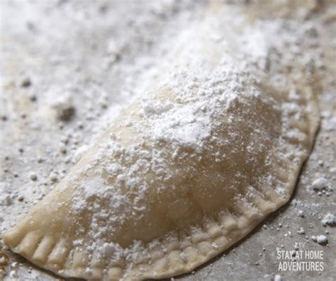 How To Make Delicious Guava And Cheese Empanadas